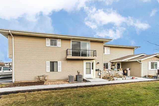 1st image of 1045 Tobey Ct #1045