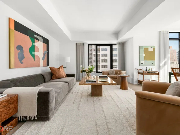310 East 86th Street 15A image 2 of 22