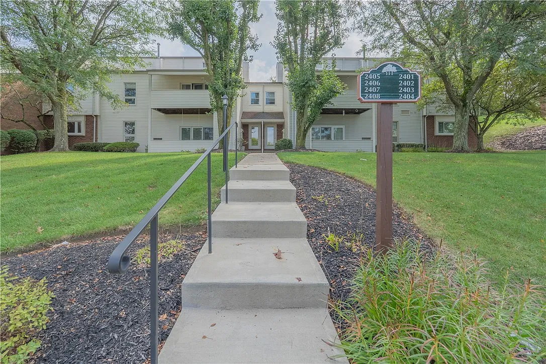 2405 Kenzie Dr photo 1