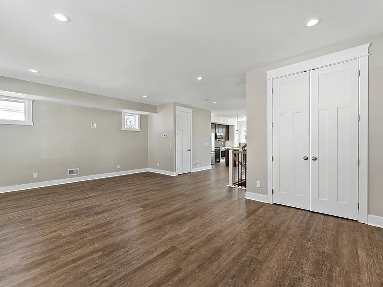 1819 Chessland St — Photo 4