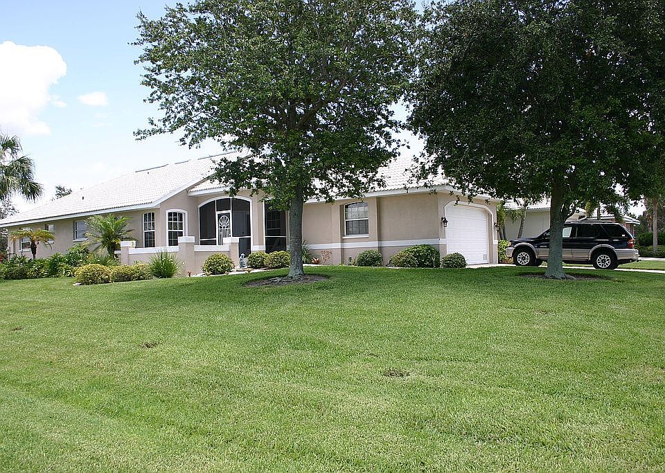 1st image of 205 Arlington Dr