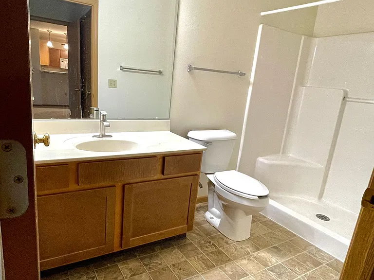 Stone Creek Apartments — Photo 18