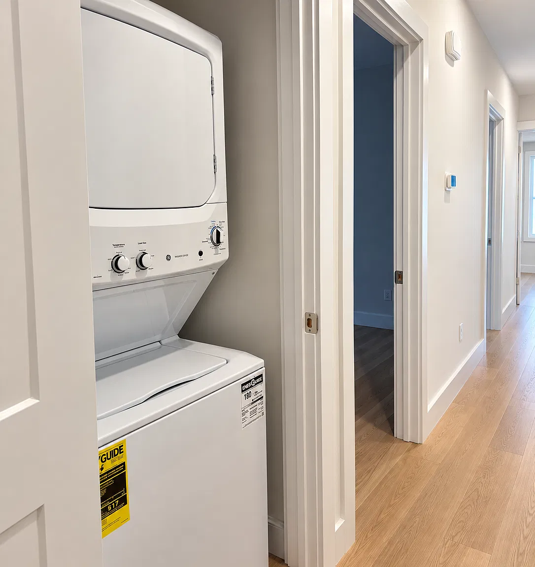 2 bed, 728 sqft, $3,500 — Photo 4