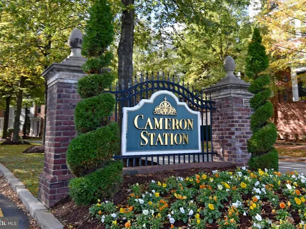 5087 Donovan Dr, Alexandria, VA 22304