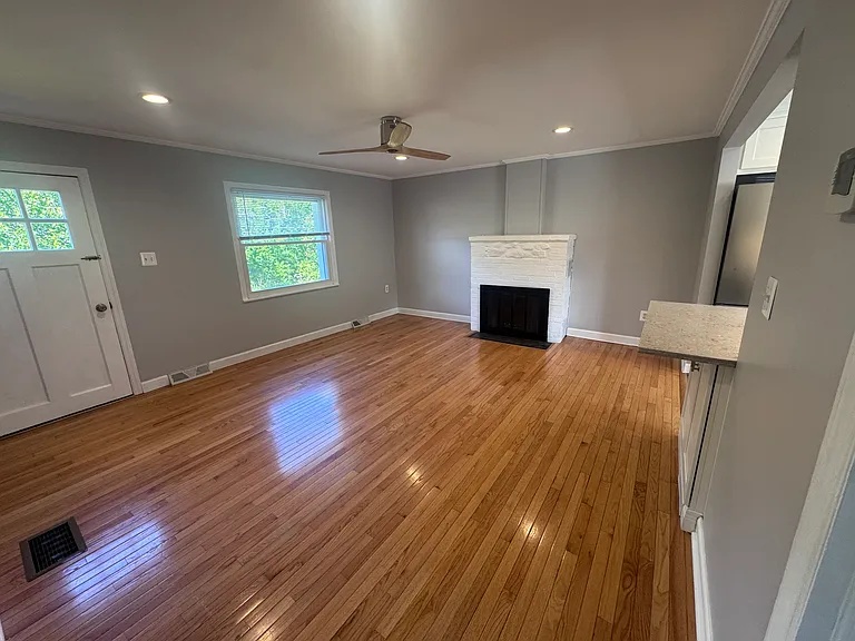 532 Wills Rd #A — Photo 3