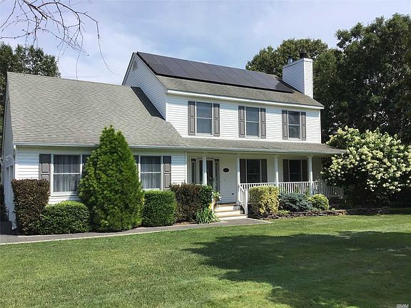 2nd image of 122 Fairway Dr