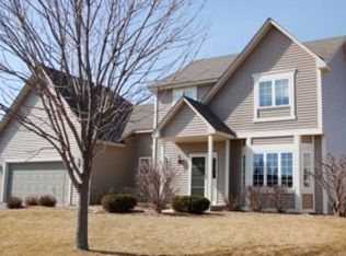 214 Adam Cir, Carver, MN 55315