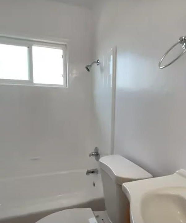 1st image of 309 N Mariposa Ave #9