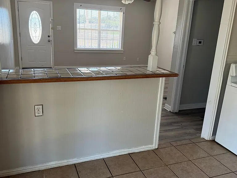 1615 Woodruff Ln — Photo 6