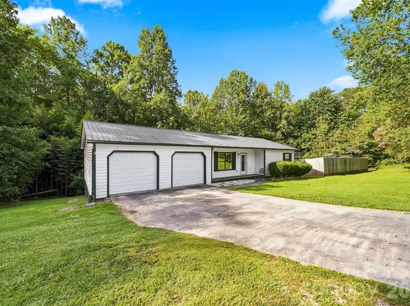 2075 S Fork Dr, Morganton, NC 28655