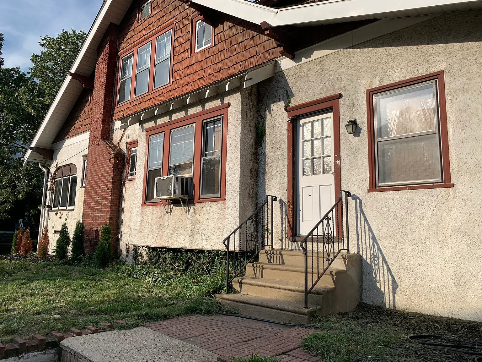 144 Fern Ave — Photo 2
