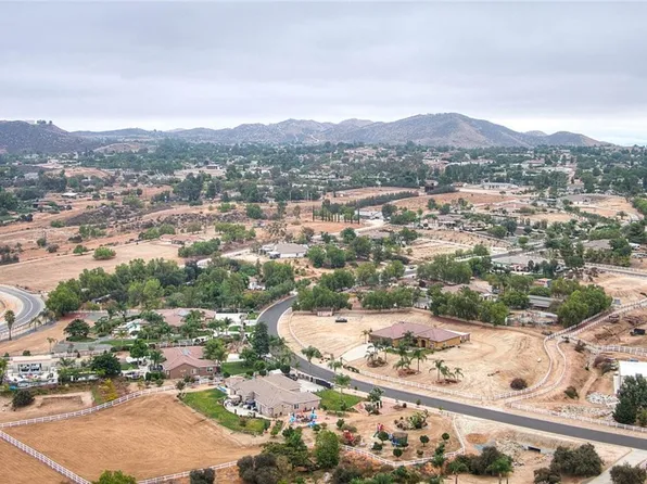 17310 Lake Mathews Dr #4, Perris, CA 92570