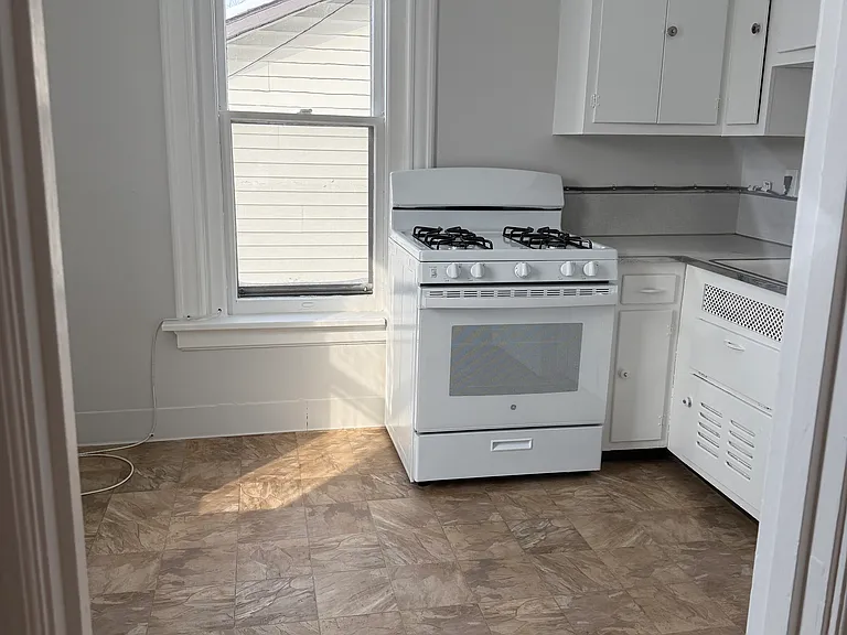 2423 Campbell Ave #2 — Photo 2