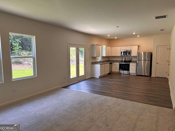 3rd image of 199 Champions Blvd