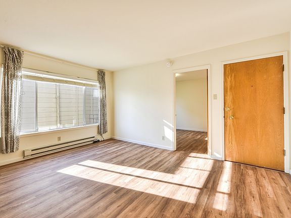 5th image of 326 32nd Ave #5