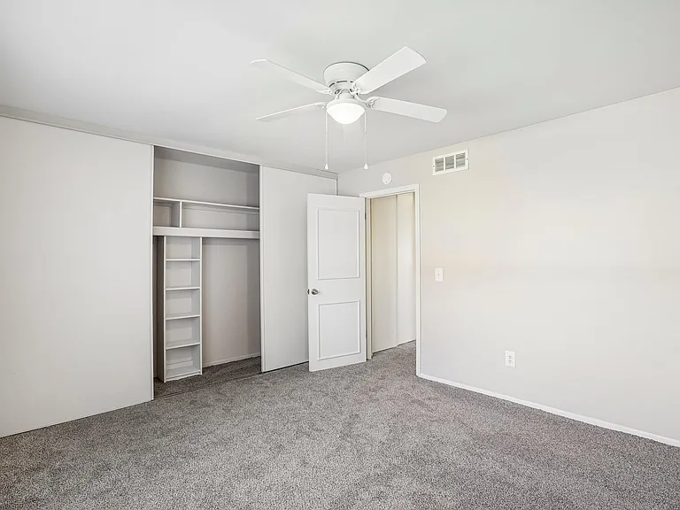 Rivercrest Apartments — Photo 84