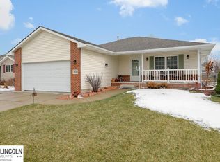 10528 Northloch Ln, Waverly, NE 68462