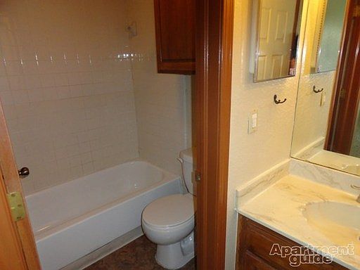 2nd image of 11560 N May Ave APT 206