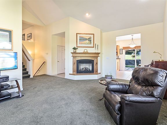 5th image of 5063 Victor Ct