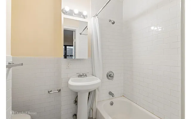 Rented by Douglas Elliman | media 16