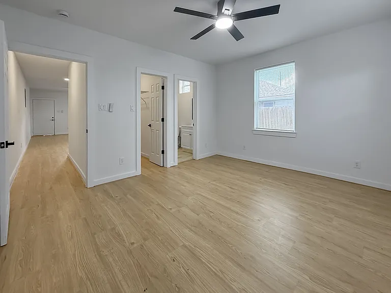 6707 Avenue F #3 — Photo 10
