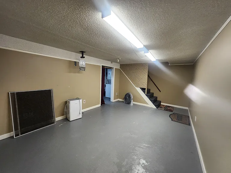 Bonus Room/Flex Space