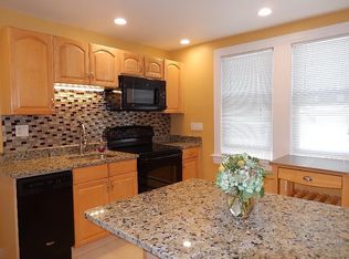 136 W Adams St #1, Somerville, MA 02144