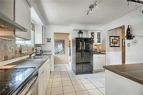 3 bed, $2,200 — Photo 4