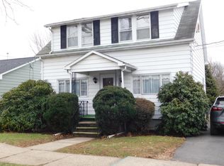 29 S Goodwin Ave, Kingston, PA 18704