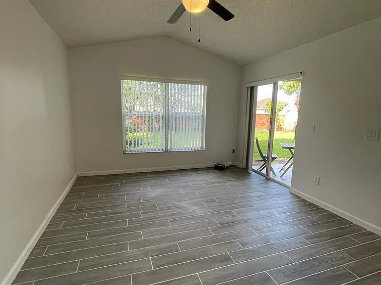 8231 Fort Thomas Way — Photo 11