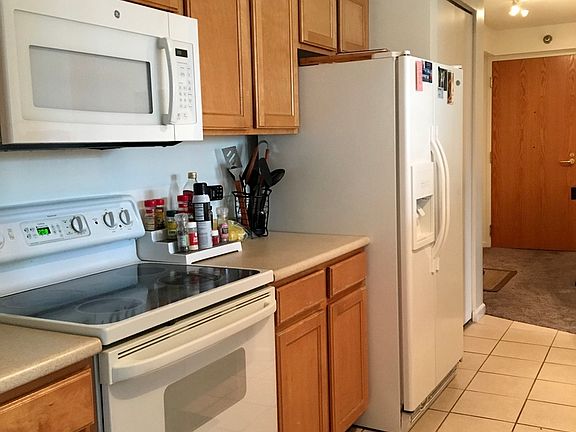5th image of 345 N Lasalle St #703