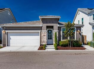 11401 N Via Campagna Dr, Fresno, CA 93730