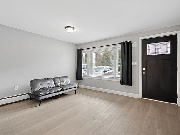 5th image of 43 Rockingham Rd #102