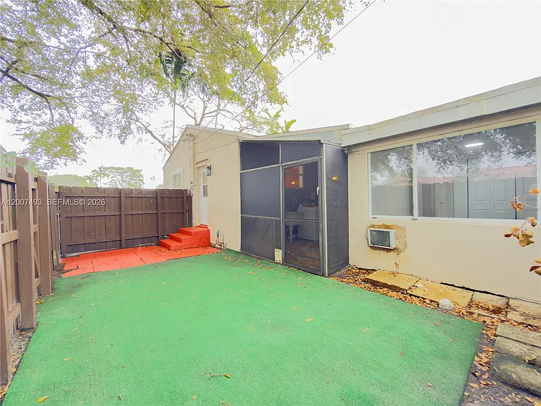 410 Pinecrest Dr — Photo 20