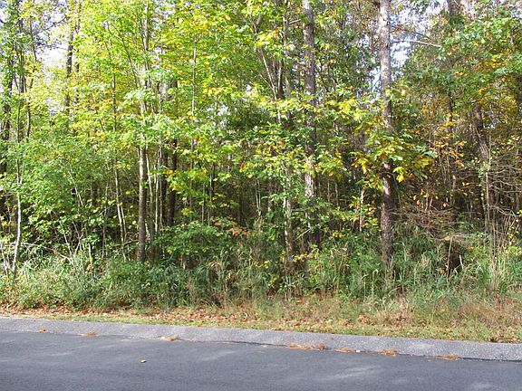 4th image of 142 Wertz Dr