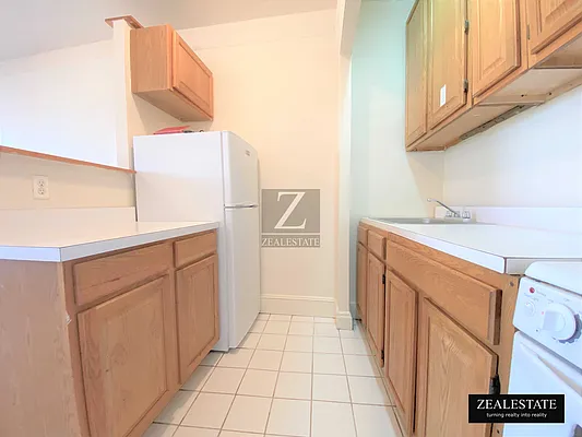 Rented by ZealEstate Group Inc | media 29