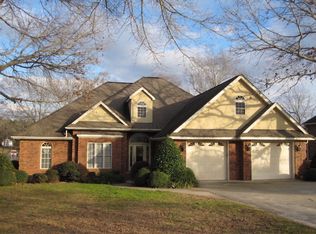 124 Plantation Dr, Manning, SC 29102