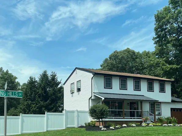 29 Rolling Hills Drive, Ridge, NY 11961
