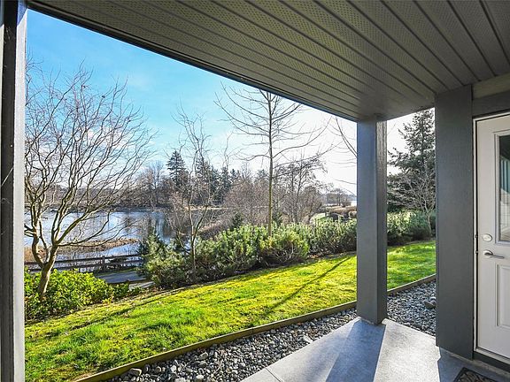 4th image of 1944 Riverside Ln #110
