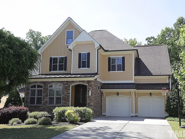 824 Laurel Garden Way — Photo 1