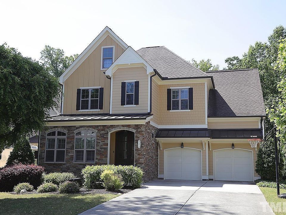 1st image of 824 Laurel Garden Way
