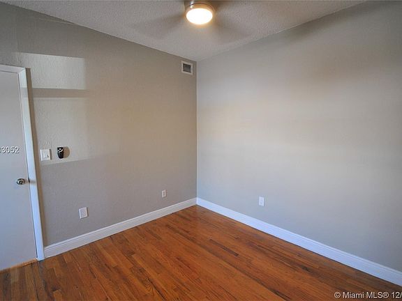 2nd image of 1017 Jefferson Ave APT 201