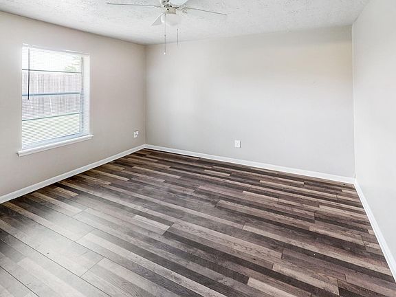 2nd image of 303 Spruce St APT 3