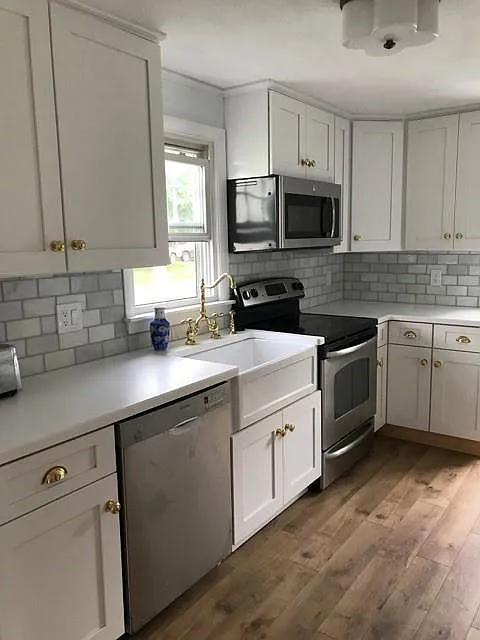 140 Renfrew Avenue — Photo 2