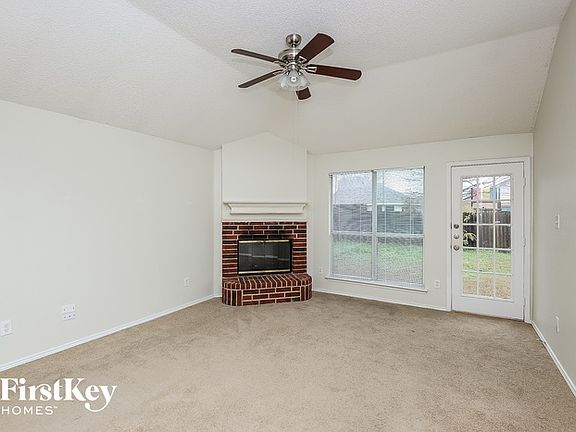 2nd image of 3998 Sarasota Springs Dr