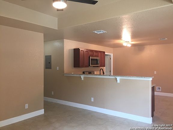 5th image of 1612 W Ashby Pl