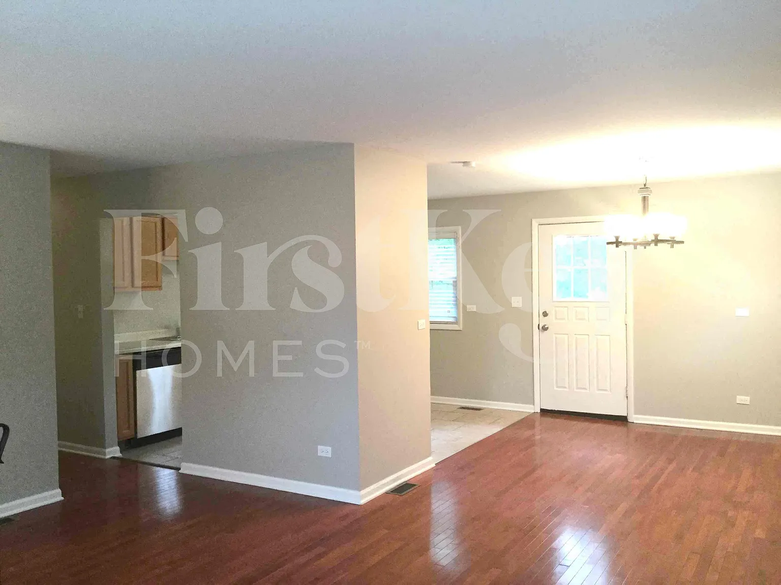3 bed, 2.0 bath, 1072 sqft, $2,665 — Photo 4