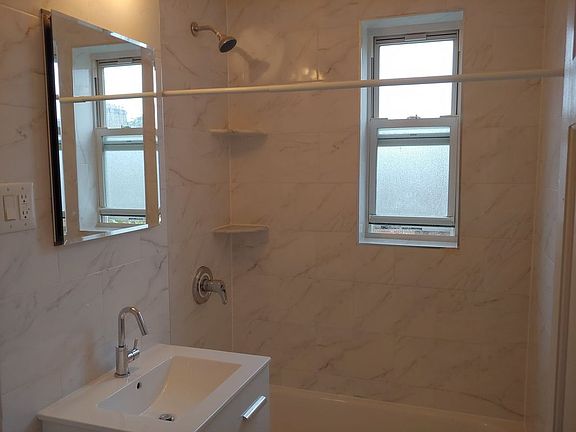 5th image of 12516 83rd Dr APT 5G