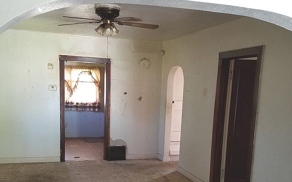 2nd image of 712 Vista Ter