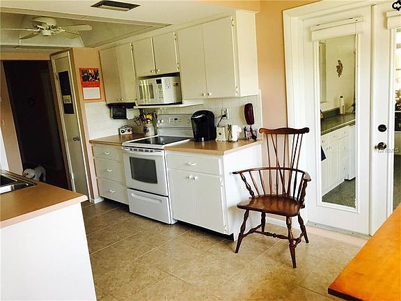 5th image of 532 S Neponsit Dr